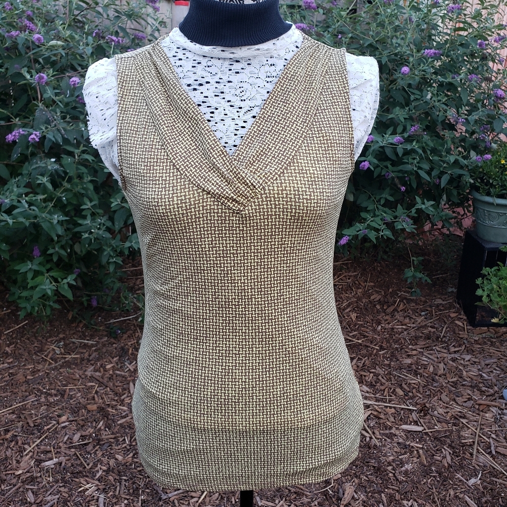 Womens sleeveless top